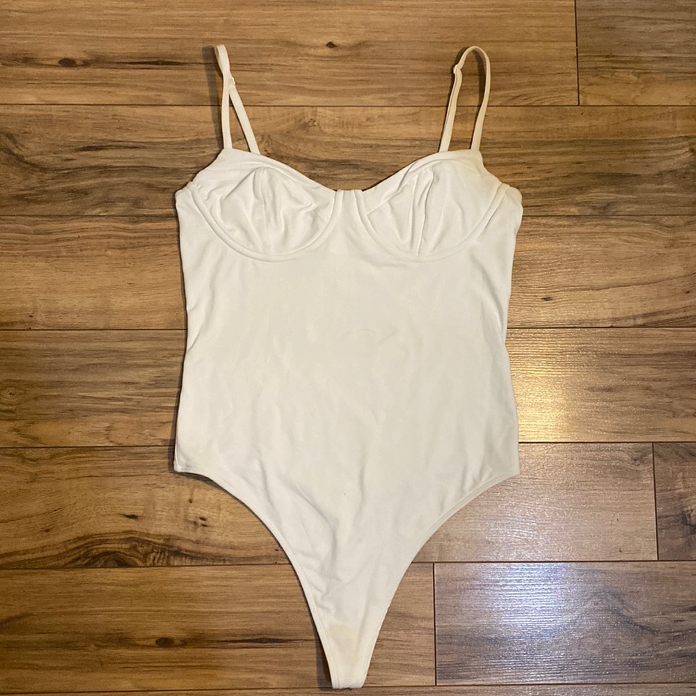 Babaton Aritzia forte contour bodysuit